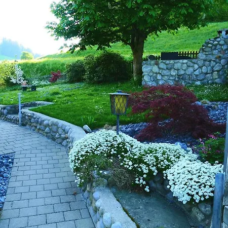 Eisenring In Idyllischer Umgebung *