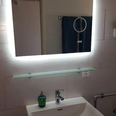 Eisenring In Idyllischer Umgebung Апартаменты *