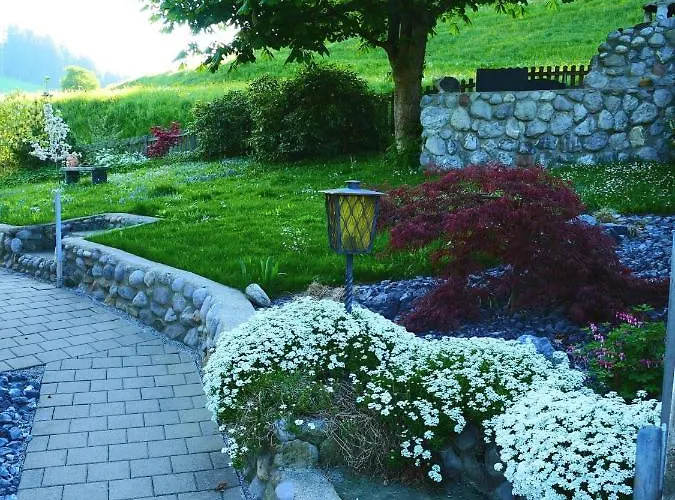 Eisenring In Idyllischer Umgebung *